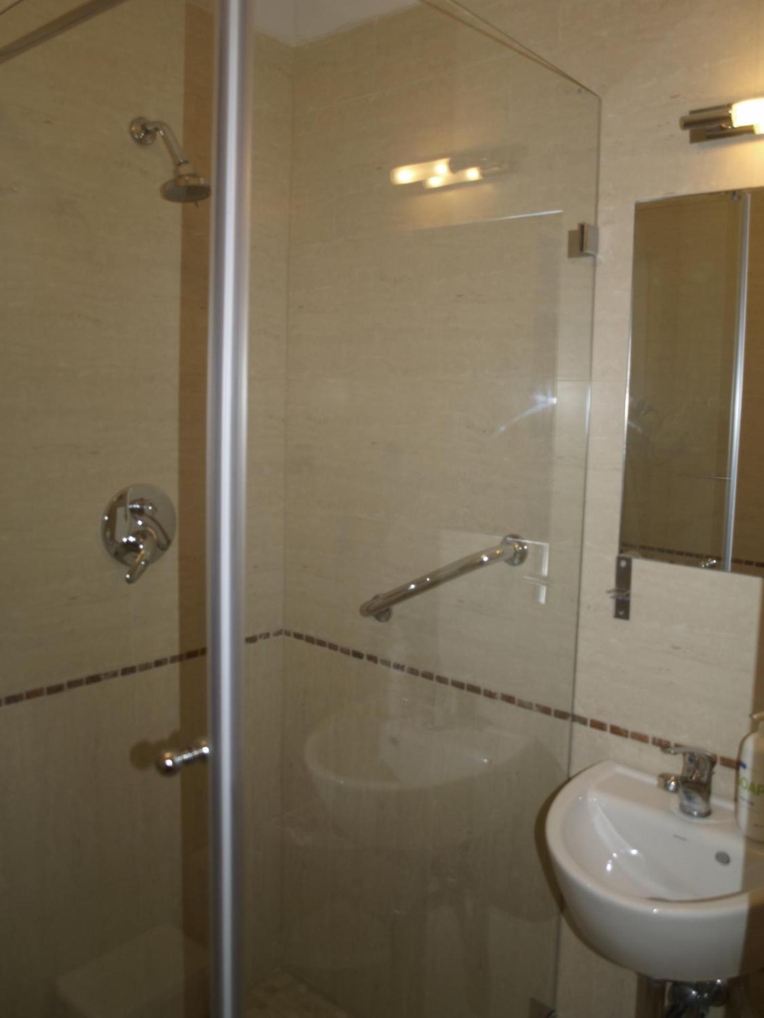 Krzysin Hotel Podkowa Leśna Cameră foto